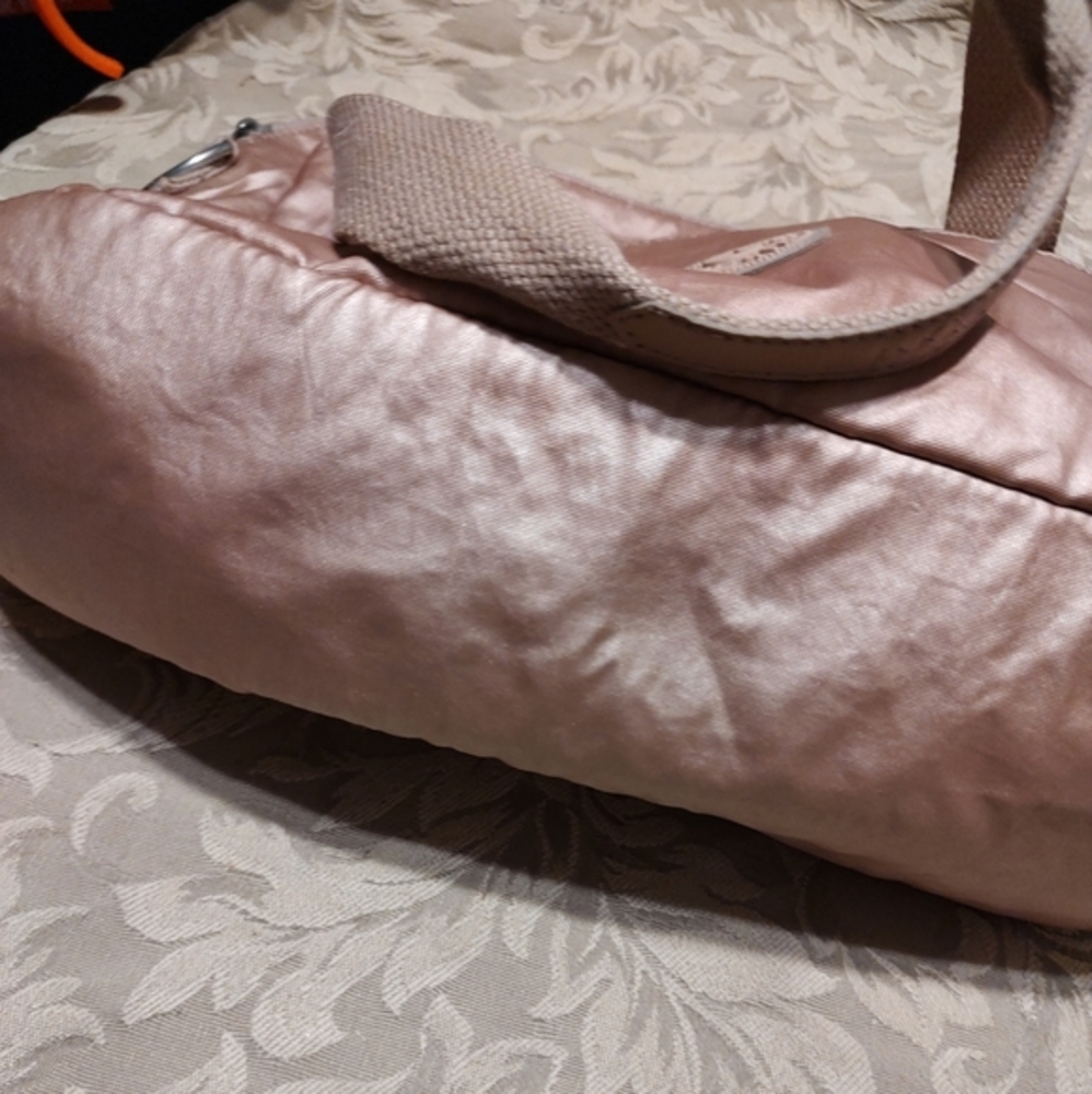 🩷👛🩷(Reduced) Shimmering Kipling Frosted Iridescent Blush Pink Utility Handbag - Picture 3 of 15